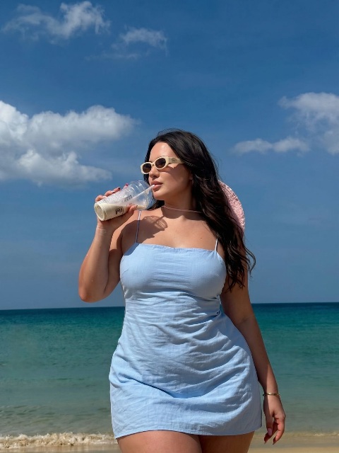 בתל אביב – בחורה לטיפול מרגיע מלאה במקומות הנכונים