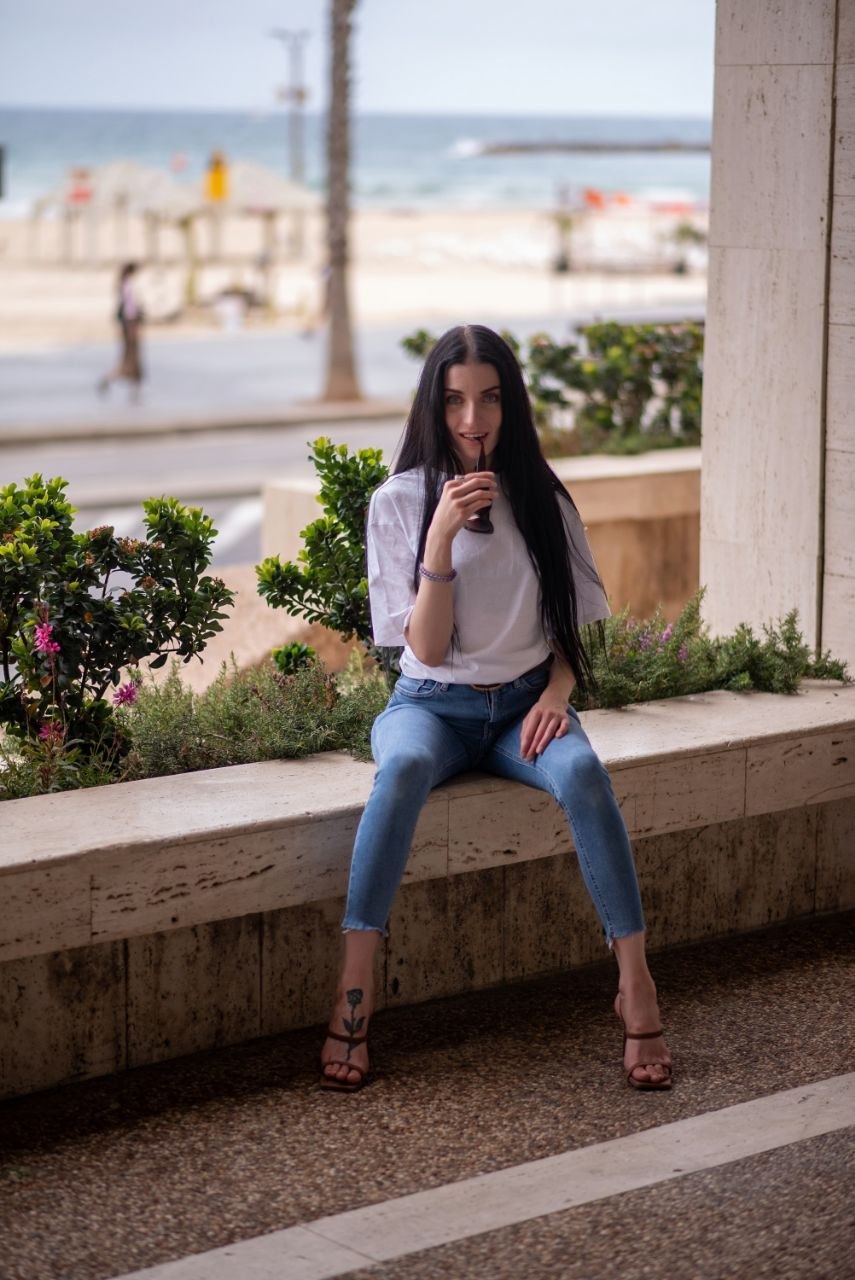ליזה חדשה – תל אביב – ברונטית 25 אישה מקצוענית ומפנקת